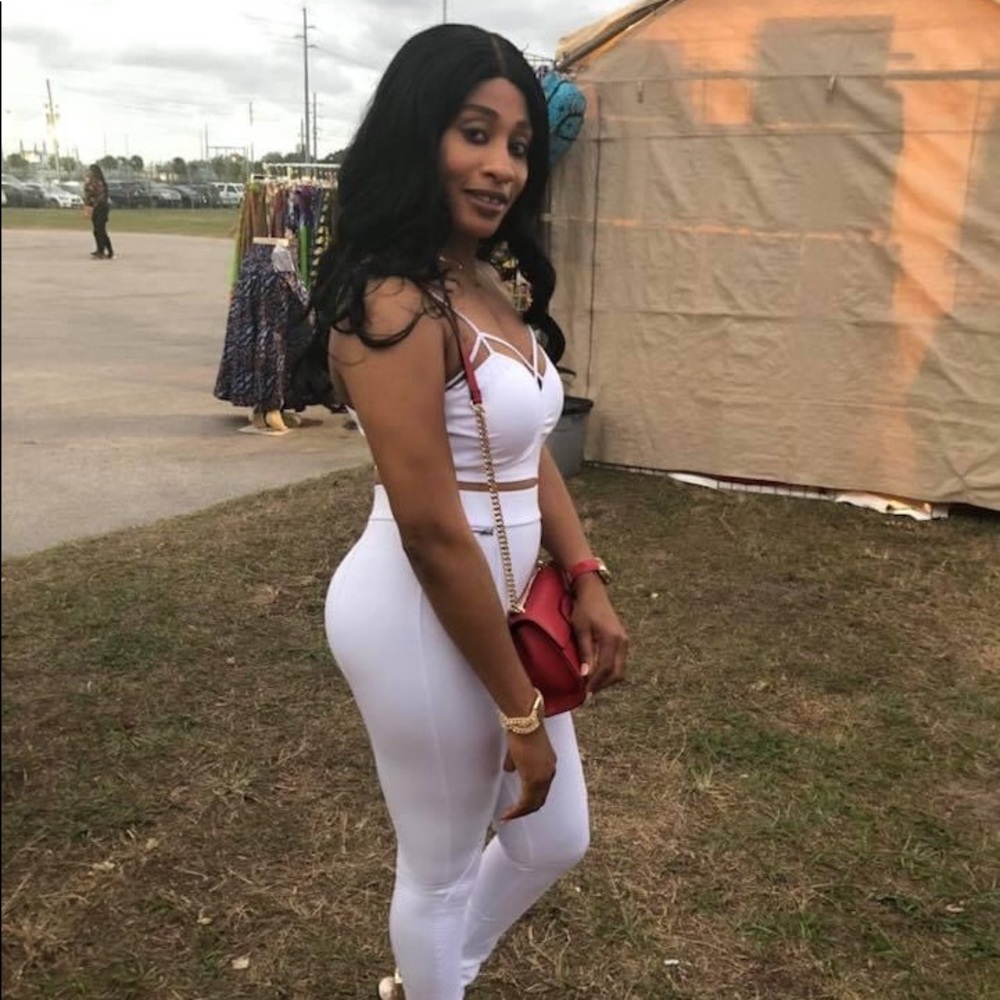 Meet your Posher, Lorraine